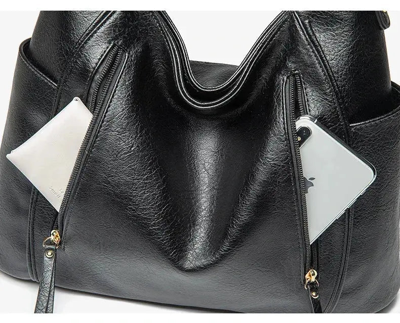 La velour ™  |
 | Luxurious Leather Bag