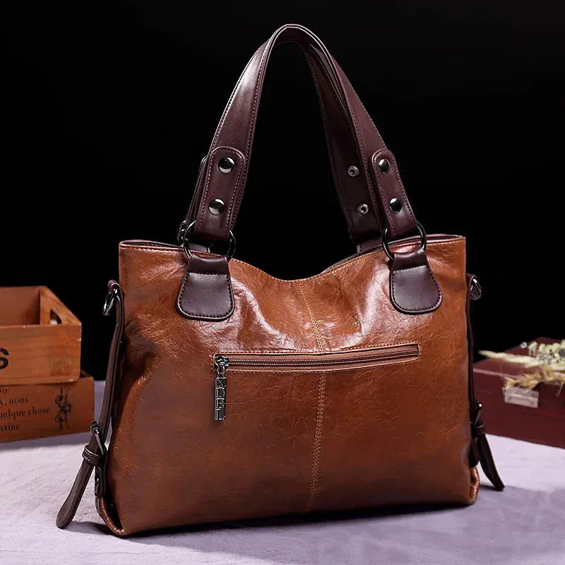 La velour ™  |
   Journey | Leather Bag