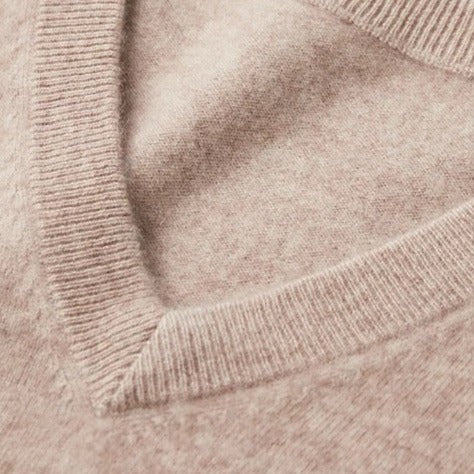 La velour™ | Wool V-neck sweater