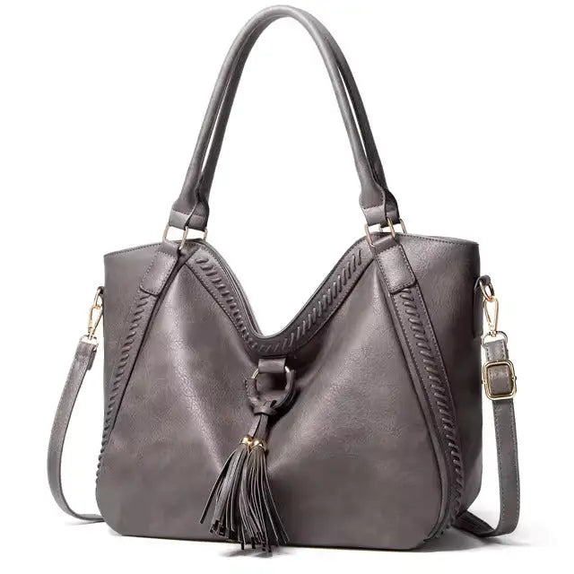 La velour ™  |
 Elegant Sophistication | Leather Shoulder Bag