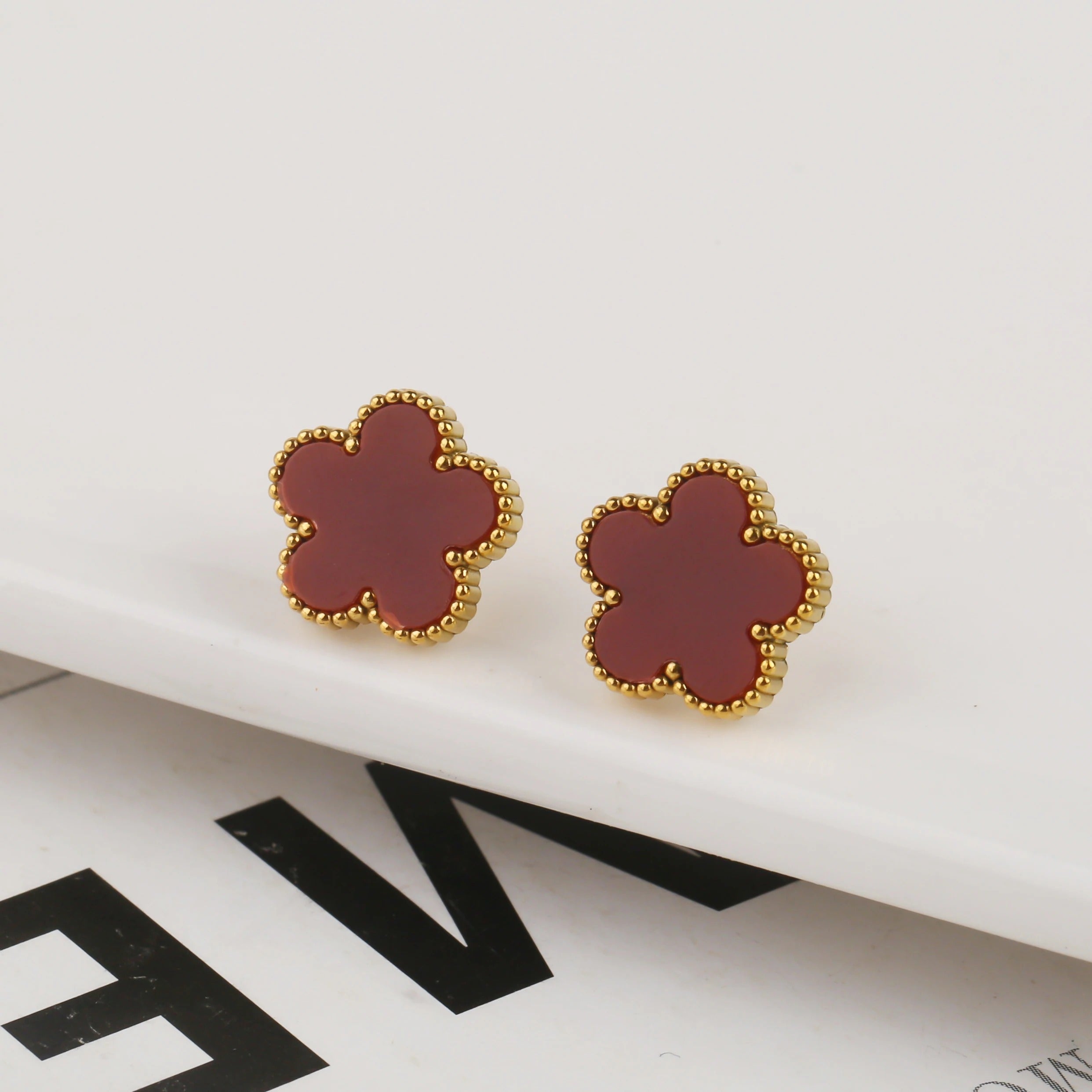 FOUR-LEAF | EAR STUD RED